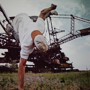 Vorfilm: "Life is a Dance" - ein 5min-Streifen über die deutschen Meister im Breakdance "The Saxonz"