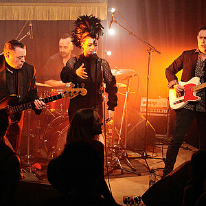 SARAH OLIVIER & BAND